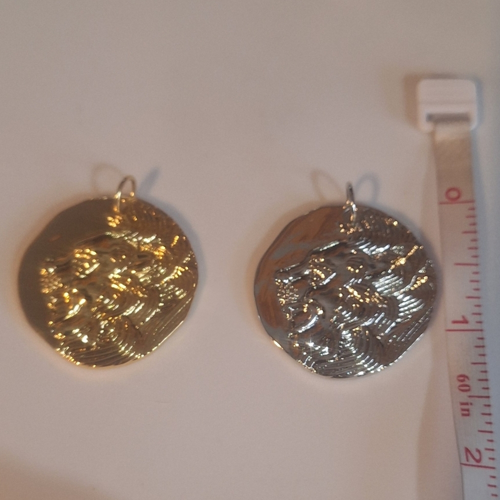 Oak & Ivy Boutique Gold Tone & Silver Tone Lion Pendants ONLY, you get both NEW